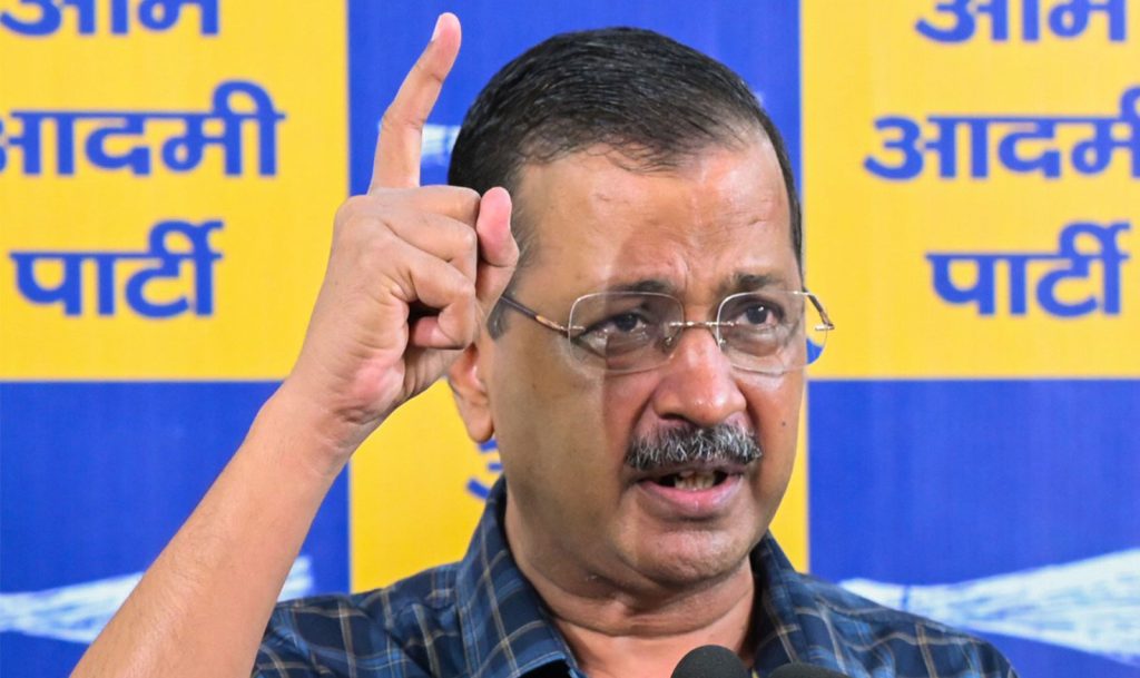 सरकारी स्कूल के निरीक्षण के दौरान CJP स्वयंसेवकों पर हमले का आरोप, केजरीवाल ने BJP पर साधा निशाना