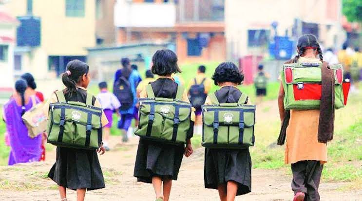 हरियाणा में गरीब और अनाथ बच्चों की पढ़ाई होगी आसान, सरकार उठाने जा रही बड़ा कदम हरियाणा में गरीब और अनाथ बच्चों की पढ़ाई होगी आसान, सरकार उठाने जा रही बड़ा कदम