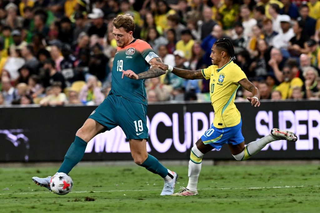 Australia vs Brazil: आखिरी मिनट में रयान ने बचाई ब्राजील की लाज, 1-1 से ड्रॉ रहा मुकाबला Australia vs Brazil: आखिरी मिनट में रयान ने बचाई ब्राजील की लाज, 1-1 से ड्रॉ रहा मुकाबला
