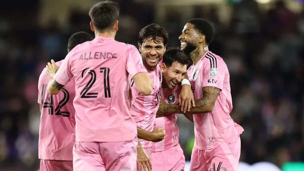 Inter Miami vs San Diego FC: 2-2 से ड्रॉ हुआ मुकाबला, मेसी-सुआरेज ने दागे गोल, आखिरी मिनट तक चला रोमांच Inter Miami vs San Diego FC: 2-2 से ड्रॉ हुआ मुकाबला, मेसी-सुआरेज ने दागे गोल, आखिरी मिनट तक चला रोमांच