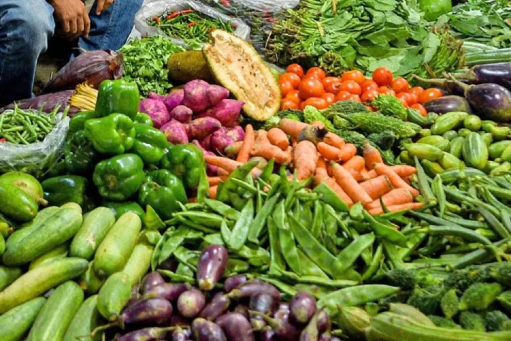 Vegetable Price Today: मंडी में आलू ₹2 किलो तो टमाटर ₹10, प्याज ₹20 रुपये; दिल्ली-मुंबई में सब्जियों के ताजा भाव जानें