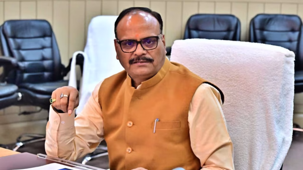 उत्तर प्रदेश में सरकारी डॉक्टरों को बड़ी राहत, अब 70 साल तक दे सकेंगे सेवाएं; मरीजों को भी मिलेगा फायदा उत्तर प्रदेश में सरकारी डॉक्टरों को बड़ी राहत, अब 70 साल तक दे सकेंगे सेवाएं; मरीजों को भी मिलेगा फायदा