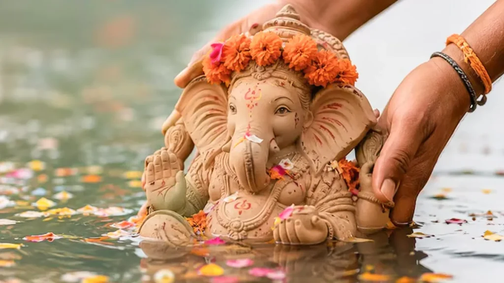 गणेश विसर्जन 2026: 23 सितंबर को पूरे हो रहे 10 दिन, फिर 25 सितंबर को क्यों होगा बप्पा का विसर्जन?