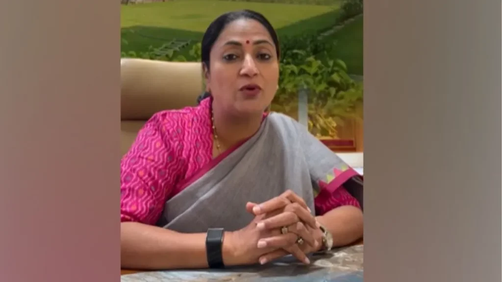 दिल्ली सरकार का बड़ा फैसला: 10 हजार छात्रों के लिए बनेंगे हॉस्टल, मुख्यमंत्री रेखा गुप्ता ने किया ऐलान दिल्ली सरकार का बड़ा फैसला: 10 हजार छात्रों के लिए बनेंगे हॉस्टल, मुख्यमंत्री रेखा गुप्ता ने किया ऐलान