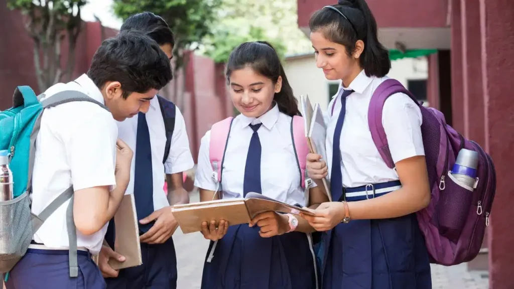 पंजाब में निजी स्कूलों द्वारा फीस बढ़ोतरी पर सरकार सख्त, 90 दिन पहले देनी होगी जानकारी