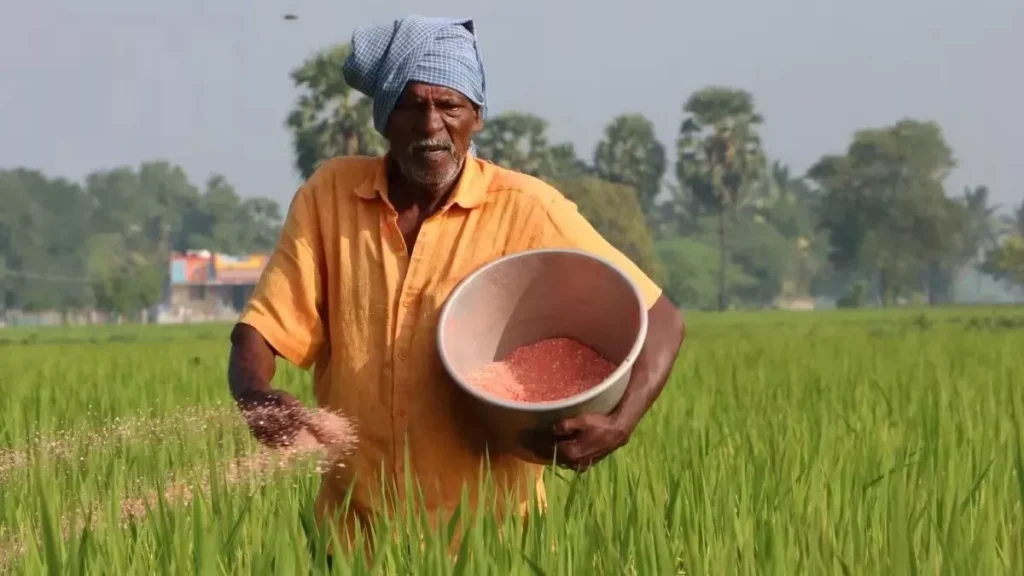 बिहार में किसानों को खाद के साथ नहीं खरीदना होगा दूसरा सामान, सरकार ने दिए सख्त निर्देश