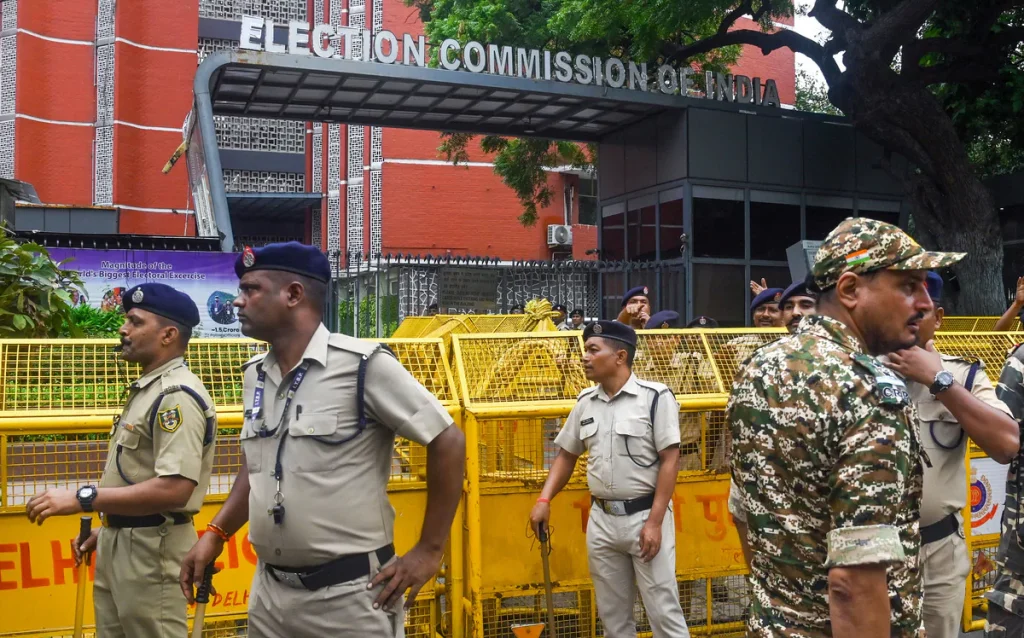 महाराष्ट्र SIR के बीच ECINet में बदलाव की मांग, ERO को मिल सकती है ज्यादा ताकत