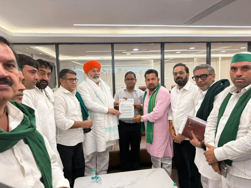 राकेश टिकैत के नेतृत्व में किसानों का प्रदर्शन, प्राधिकरण से 17 सूत्रीय मांगों पर बातचीत