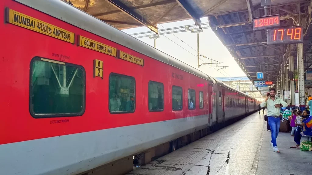 लुधियाना में यात्रियों और कारोबारियों को बड़ी राहत, 4 महीने तक 24 घंटे मिलेगी पार्सल बुकिंग की सुविधा