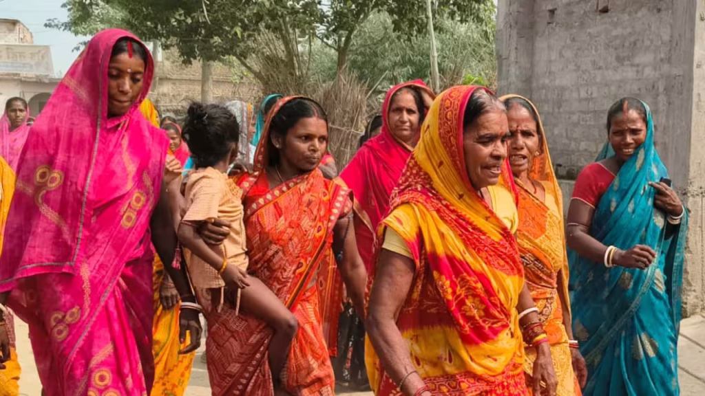DAY-NRLM योजना: 10 करोड़ से अधिक महिलाएं 92 लाख स्वयं सहायता समूहों से जुड़ीं, जानें पात्रता और फायदे