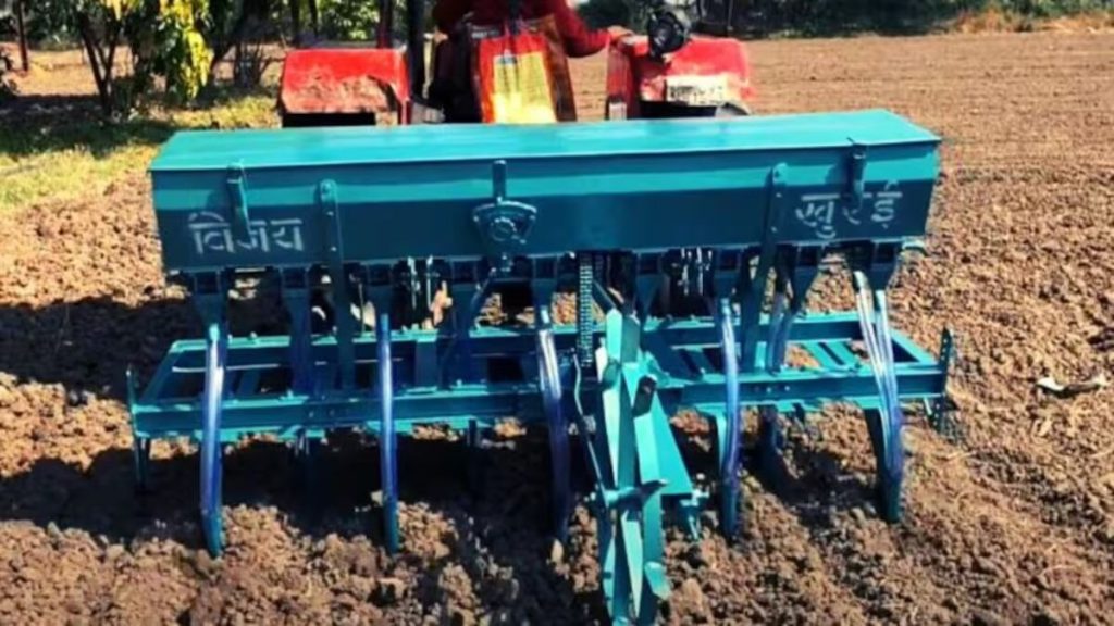 गेहूं की बुवाई में बीज न बिखेरें, सीड ड्रिल मशीन अपनाएं; जानें नवंबर-दिसंबर में कितने बीज की जरूरत गेहूं की बुवाई में बीज न बिखेरें, सीड ड्रिल मशीन अपनाएं; जानें नवंबर-दिसंबर में कितने बीज की जरूरत