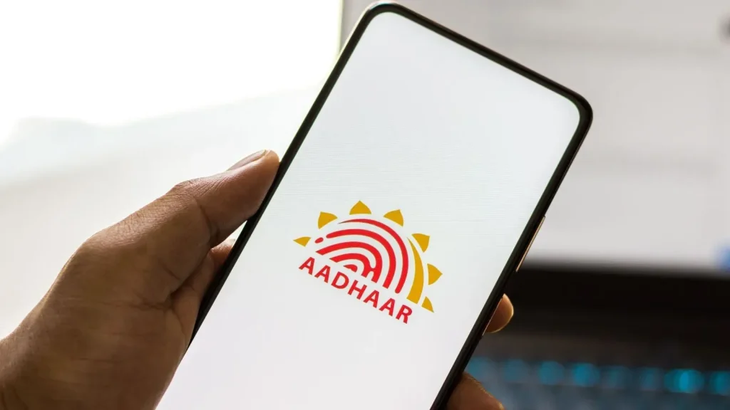 पीएम केयर्स फॉर चिल्ड्रन योजना में बच्चों के लिए आधार प्रमाणीकरण अनिवार्य, जानें क्या हैं नए नियम