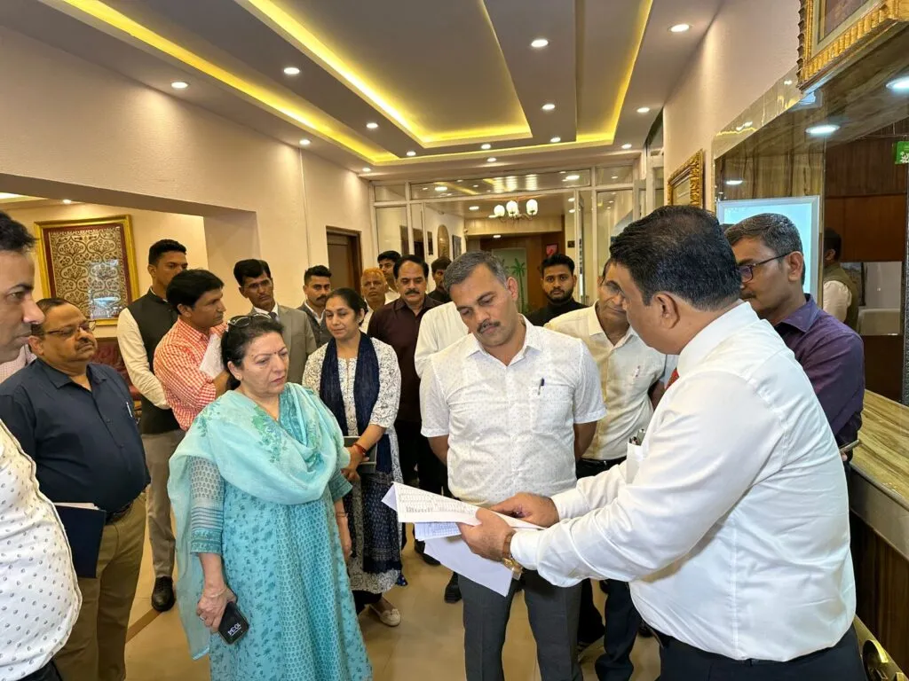 पर्यटन शासन सचिव Ravi Jain एवं आरटीडीसी एमडी सुषमा अरोड़ा ने किया निगम इकाइयों का सघन निरीक्षण पर्यटन शासन सचिव Ravi Jain एवं आरटीडीसी एमडी सुषमा अरोड़ा ने किया निगम इकाइयों का सघन निरीक्षण