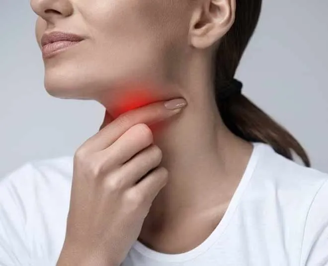 How to Treat Sore Throat: गले में लगातार खराश? इन खाद्य पदार्थों से बचें और इसे ठीक करने के घरेलू उपाय जानें How to Treat Sore Throat: गले में लगातार खराश? इन खाद्य पदार्थों से बचें और इसे ठीक करने के घरेलू उपाय जानें