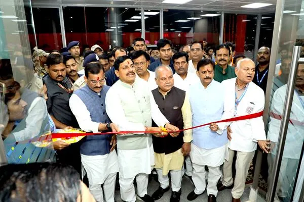 CM Dr. Yadav: भविष्य की चुनौतियों का सामना करने के लिये अत्याधुनिक निजी अस्पताल भी जरूरी CM Dr. Yadav: भविष्य की चुनौतियों का सामना करने के लिये अत्याधुनिक निजी अस्पताल भी जरूरी