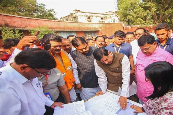 CM Dr. Mohan Yadav: जेसी मिल श्रमिकों की देनदारियों के भुगतान के लिए सरकार प्रतिबद्ध CM Dr. Mohan Yadav: जेसी मिल श्रमिकों की देनदारियों के भुगतान के लिए सरकार प्रतिबद्ध