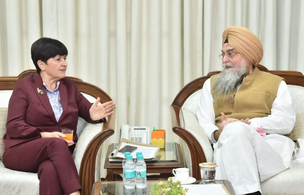 चेक गणराज्य के राजदूत ने Punjab Assembly के अध्यक्ष से मुलाकात की चेक गणराज्य के राजदूत ने Punjab Assembly के अध्यक्ष से मुलाकात की