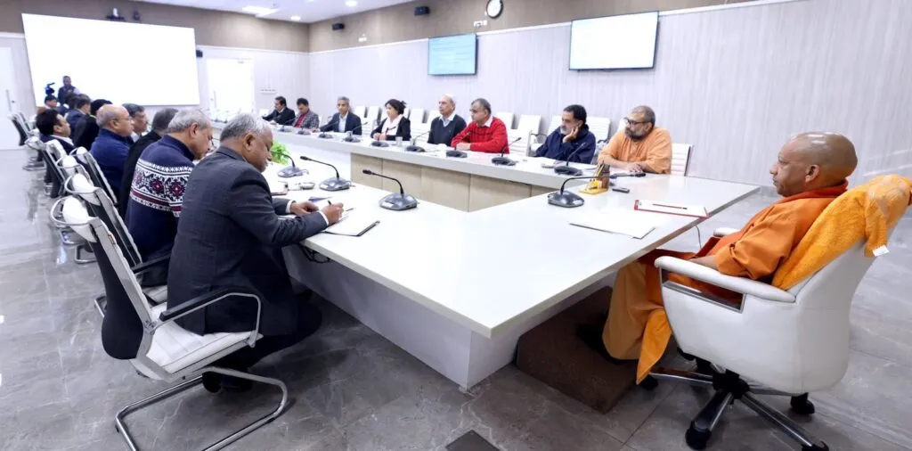 मुख्यमंत्री योगी आदित्यनाथ जी ने रोजगार सृजन के सम्बन्ध में उच्चस्तरीय बैठक की मुख्यमंत्री योगी आदित्यनाथ जी ने रोजगार सृजन के सम्बन्ध में उच्चस्तरीय बैठक की