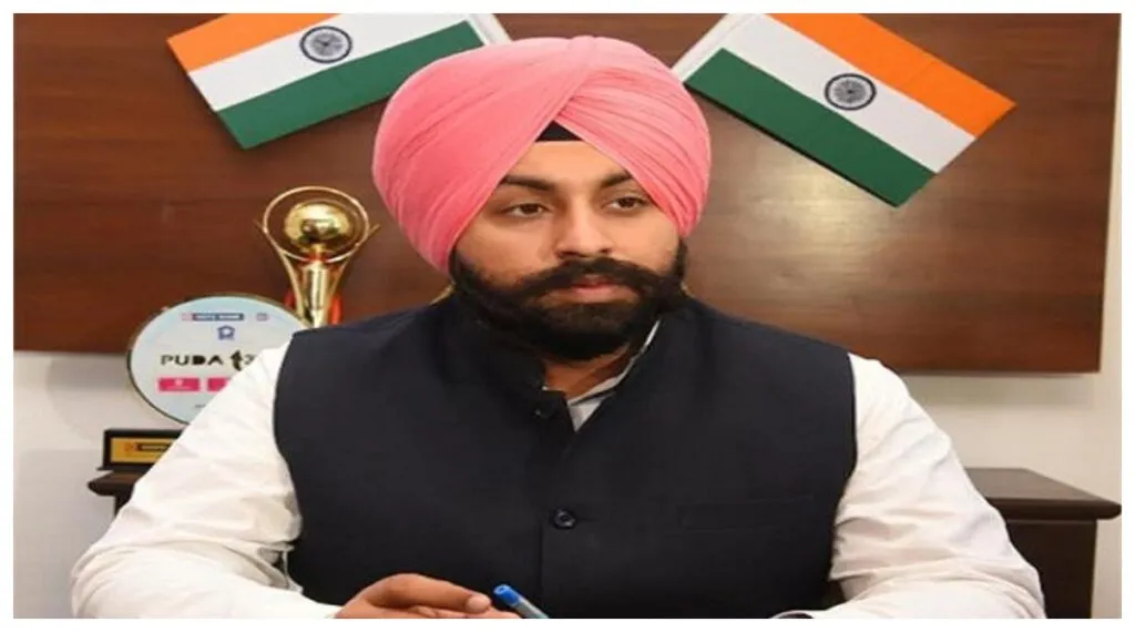 पंजाब के कैबिनेट मंत्री हरजोत सिंह बैंस ने मनोहर लाल खट्टर को पत्र लिखकर 5 नए पुलों के निर्माण की मांग की