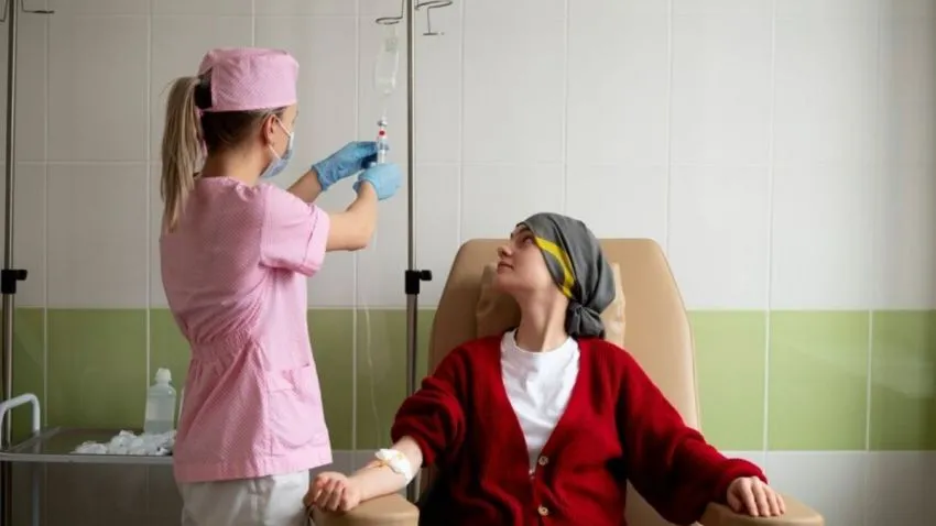  कम उम्र की महिलाओं में कैंसर का खतरा बढ़ रहा है, स्टडी में हुआ आश्चर्यजनक खुलासा