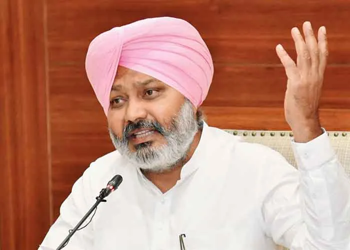 वित्त मंत्री हरपाल सिंह चीमा ने विभिन्न यूनियनों के साथ उनकी मांगों को पूरा करने के लिए बातचीत की