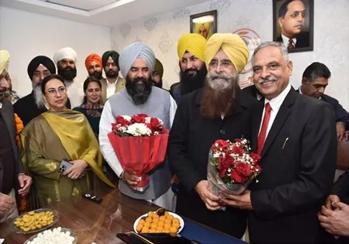 डॉ. सुखविंदर कुमार सुखी ने पंजाब राज्य कंटेनर और भंडारण निगम के अध्यक्ष के रूप में कार्यभार संभाला।