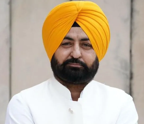 हरदीप सिंह मुंडियन: रियल एस्टेट सेक्टर से संबंधित क्लीयरेंस सर्टिफिकेट जारी करने के लिए जल्द ही तीसरा विशेष कैंप हरदीप सिंह मुंडियन: रियल एस्टेट सेक्टर से संबंधित क्लीयरेंस सर्टिफिकेट जारी करने के लिए जल्द ही तीसरा विशेष कैंप