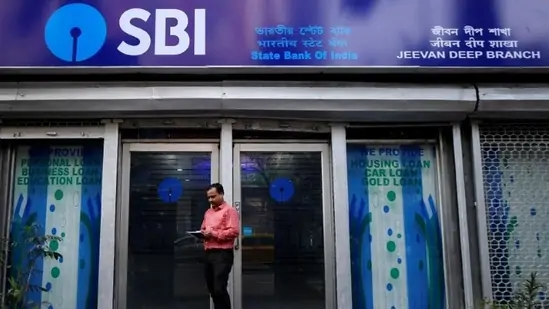 State Bank of India के शेयर प्राइस ने तिमाही नतीजे से पहले भरी उड़ान, बढ़कर 52 वीक के हाई के करीब State Bank of India के शेयर प्राइस ने तिमाही नतीजे से पहले भरी उड़ान, बढ़कर 52 वीक के हाई के करीब