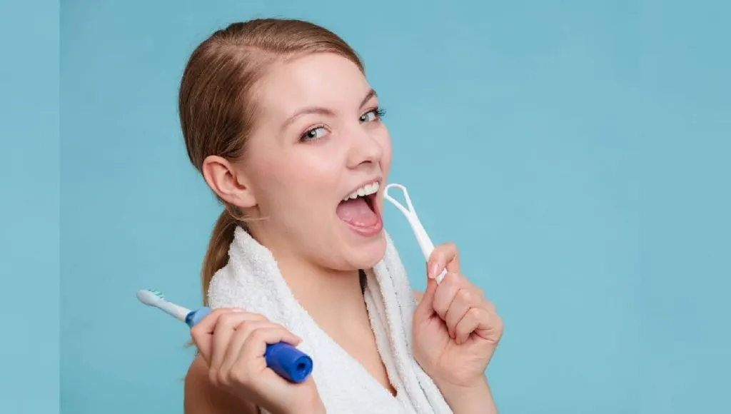 Tongue Cleaning Benefits: सुबह ब्रश करने के बाद ये जरूरी काम भूल जाते हैं? हो सकती हैं परेशानियां Tongue Cleaning Benefits: सुबह ब्रश करने के बाद ये जरूरी काम भूल जाते हैं? हो सकती हैं परेशानियां