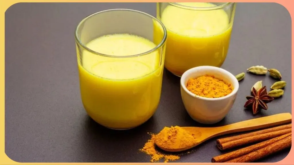 Turmeric Milk in Summer: गर्मियों में हल्दी वाला दूध पीना सुरक्षित है? इसके बारे में जानें Turmeric Milk in Summer: गर्मियों में हल्दी वाला दूध पीना सुरक्षित है? इसके बारे में जानें