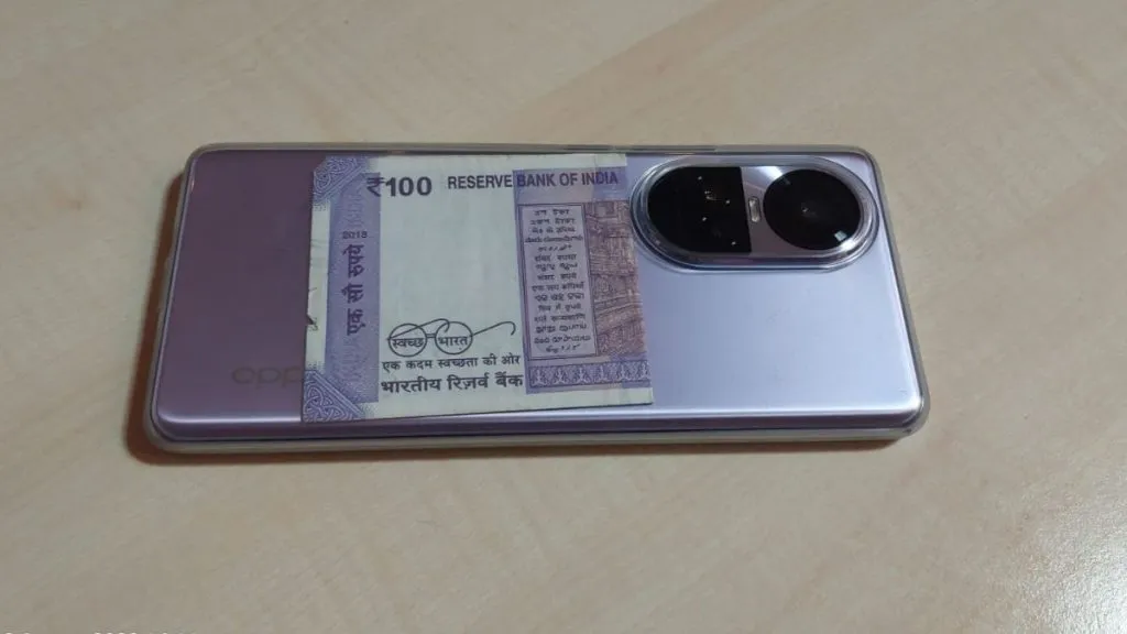 Mobile Safety Tips:10–20 या 500 का भारी नोट मोबाइल कवर में रखना पड़ सकता है भारी, बन सकता हैं ब्लास्ट का कारण।