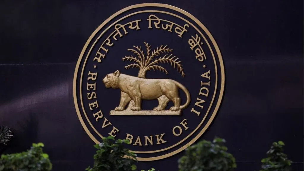 RBI news: 6 महीनों में डाली गई 8.57 लाख करोड़ की लिक्विडिटी, अब RBI की रफ्तार होगी धीमी RBI news: 6 महीनों में डाली गई 8.57 लाख करोड़ की लिक्विडिटी, अब RBI की रफ्तार होगी धीमी