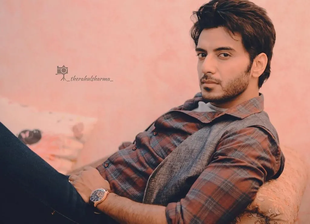 Bigg Boss 19 Update: क्या विक्रम सिंह चौहान बनेंगे कंटेस्टेंट? एक्टर ने अफवाहों पर दिया जवाब