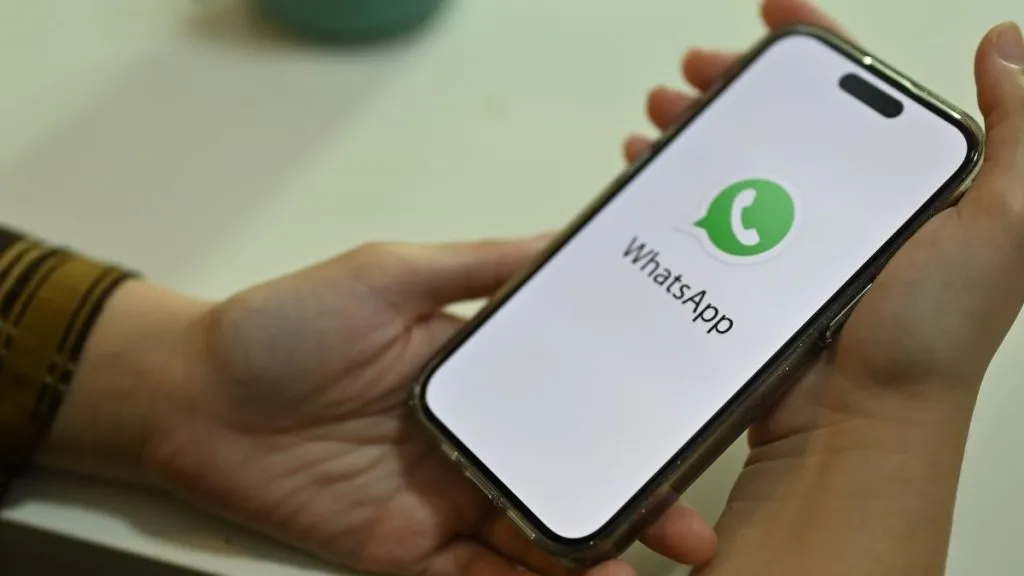 WhatsApp Tricks: WhatsApp की 7 जबरदस्त ट्रिक्स जो हर यूज़र को पता होनी चाहिए, आखिरी वाली है सबसे खास! WhatsApp Tricks: WhatsApp की 7 जबरदस्त ट्रिक्स जो हर यूज़र को पता होनी चाहिए, आखिरी वाली है सबसे खास!