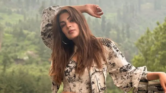 Rhea Chakraborty Birthday: जेल, विवाद और करियर खत्म होने के बाद 40 करोड़ का बिजनेस खड़ा करने वाली एक्ट्रेस Rhea Chakraborty Birthday: जेल, विवाद और करियर खत्म होने के बाद 40 करोड़ का बिजनेस खड़ा करने वाली एक्ट्रेस