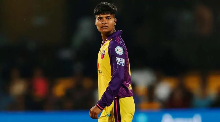 Ind vs Eng Women ODI: इंग्लैंड में भारत की ऐतिहासिक जीत, क्रांति गौड़ की गेंदबाजी ने रचा इतिहास