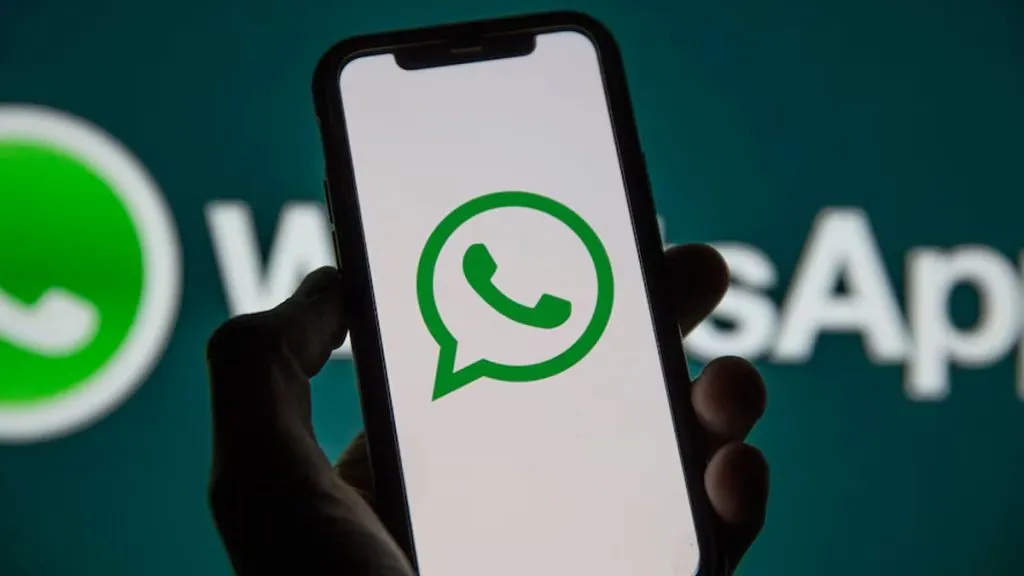WhatsApp Update 2025: मेटा एआई के साथ वॉयस चैटिंग का नया फीचर, जानें कैसे करेगा काम WhatsApp Update 2025: मेटा एआई के साथ वॉयस चैटिंग का नया फीचर, जानें कैसे करेगा काम
