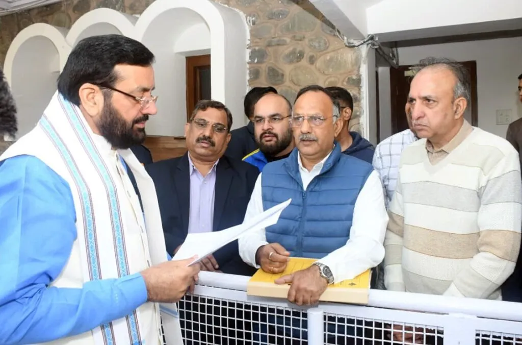 संत कबीर कुटीर में सीएम नायब सिंह सैनी ने सुनीं जनता की समस्याएं, अधिकारियों को तत्काल कार्रवाई के निर्देश