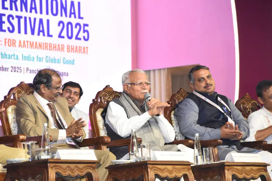 IISF 2025 में बोले केंद्रीय मंत्री मनोहर लाल खट्टर, समाज हित में तकनीक और नवाचार की अहम भूमिका