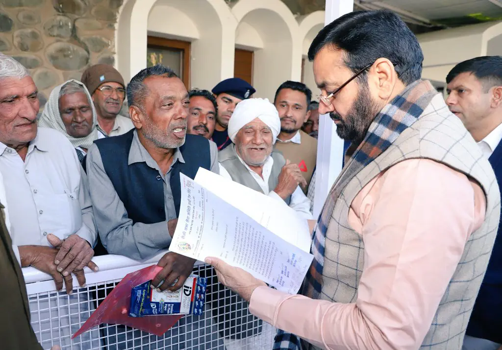 मुख्यमंत्री नायब सिंह सैनी ने संत कबीर कुटीर पर सुनीं जन समस्याएं, त्वरित समाधान के दिए निर्देश