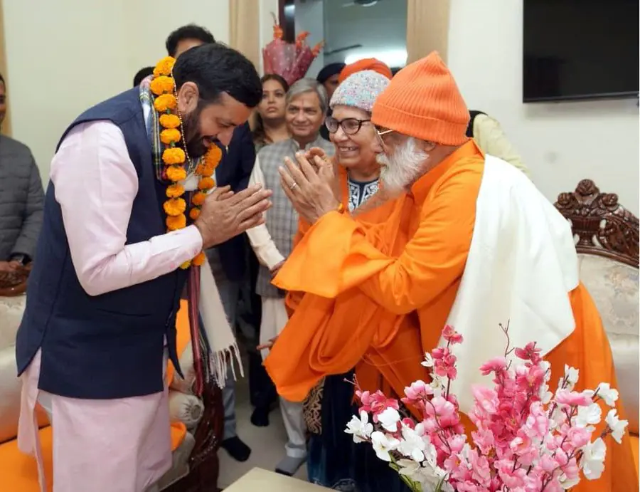 लाडवा समागम में मुख्यमंत्री नायब सिंह सैनी को मिला ‘आदि सनातन धर्म रतन’ सम्मान लाडवा समागम में मुख्यमंत्री नायब सिंह सैनी को मिला ‘आदि सनातन धर्म रतन’ सम्मान