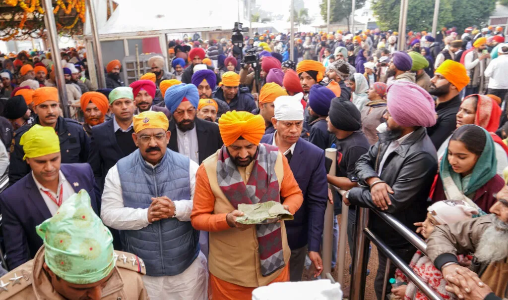 वीर बाल दिवस की पूर्व संध्या पर फतेहगढ़ साहिब में नमन, साहिबज़ादों के बलिदान को किया स्मरण