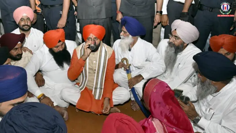 चंडीगढ़ से खरखौदा जाते हुए मुख्यमंत्री नायब सिंह सैनी ने छका गुरु जी का लंगर प्रसाद