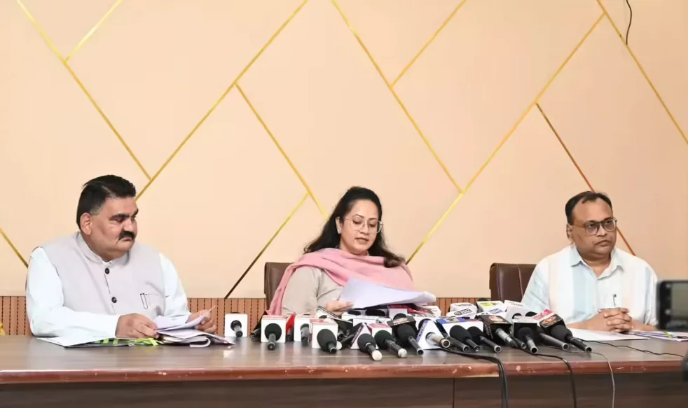 जन-स्वास्थ्य से समझौता नहीं करेगी सरकार, औद्योगिक सॉल्वेंट्स पर सख्त निगरानी : आरती सिंह राव