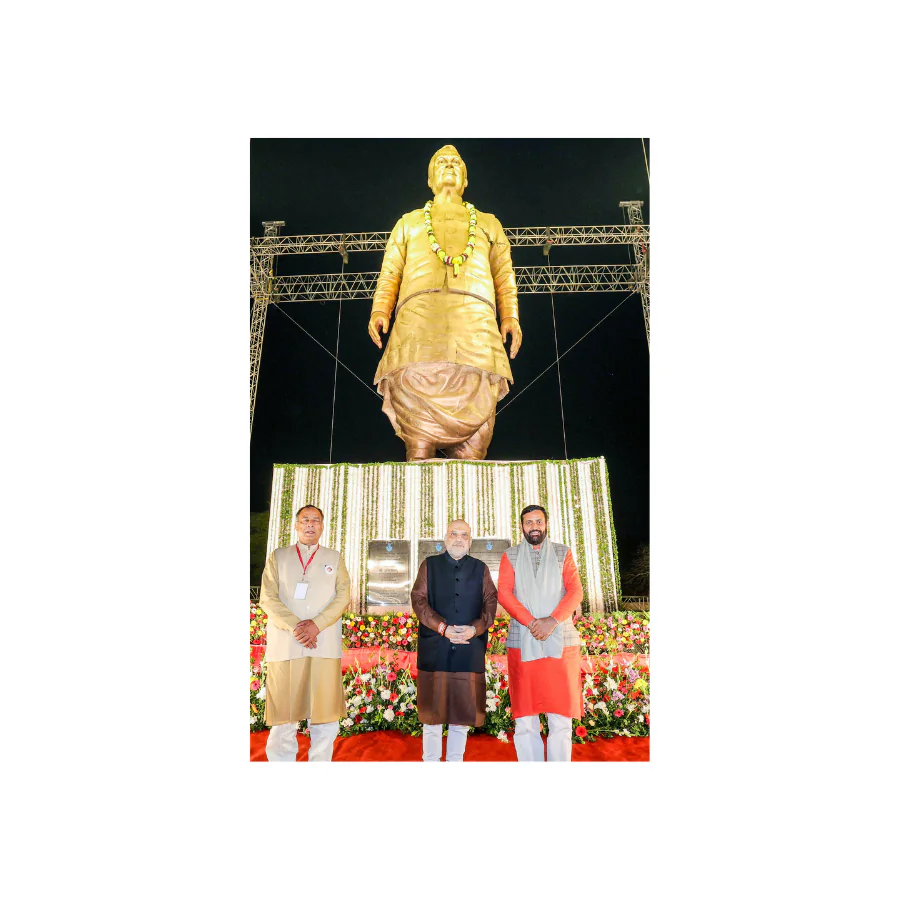 पंचकूला के अटल पार्क में अटल जी की भव्य प्रतिमा राष्ट्रसेवा की प्रेरणा का प्रतीक पंचकूला के अटल पार्क में अटल जी की भव्य प्रतिमा राष्ट्रसेवा की प्रेरणा का प्रतीक