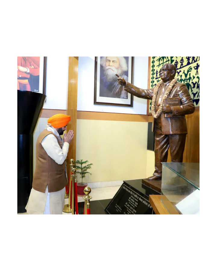 संविधान के सम्मान में भावपूर्ण संदेश, समान अधिकार और सुरक्षा का संकल्प संविधान के सम्मान में भावपूर्ण संदेश, समान अधिकार और सुरक्षा का संकल्प