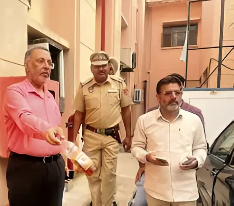 समाना के सिविल अस्पताल में व्यवस्थाओं का स्वास्थ्य मंत्री डॉ. बलबीर सिंह ने किया निरीक्षण