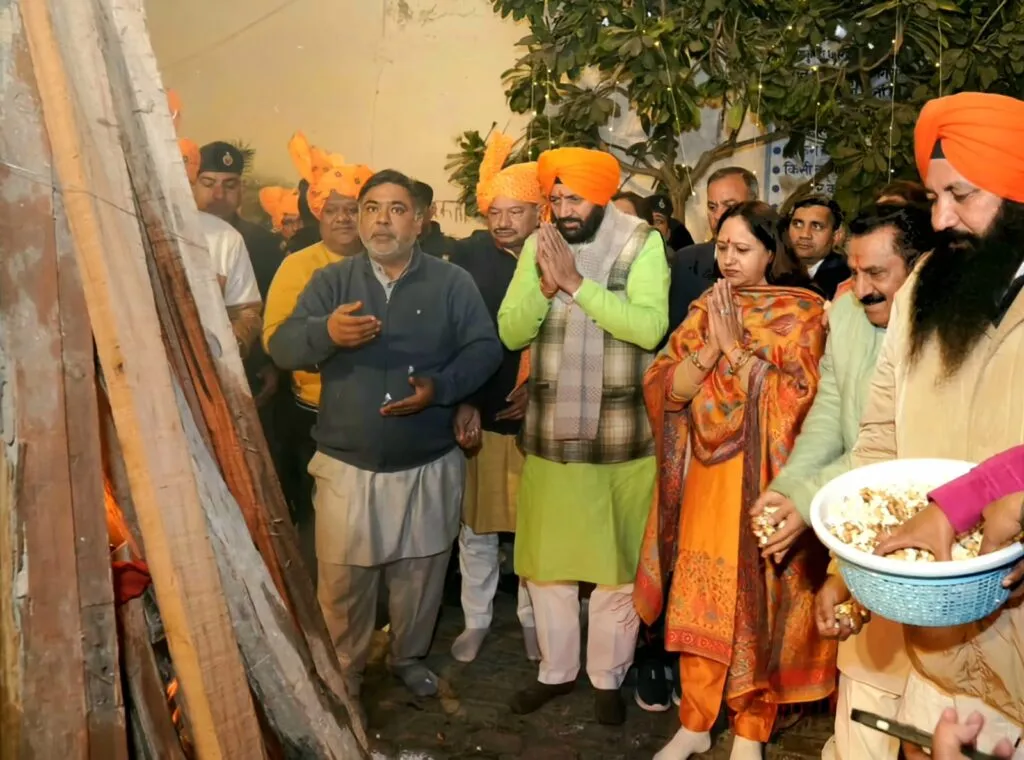 लाडवा के शिवाला राम कुंडी में लोहड़ी एवं मकर संक्रांति समारोह हर्षोल्लास से संपन्न, मुख्यमंत्री ने दी प्रदेशवासियों को शुभकामनाएं