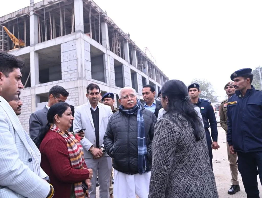 करनाल में विकास कार्यों की प्रगति का निरीक्षण, निर्माण में तेजी लाने के निर्देश