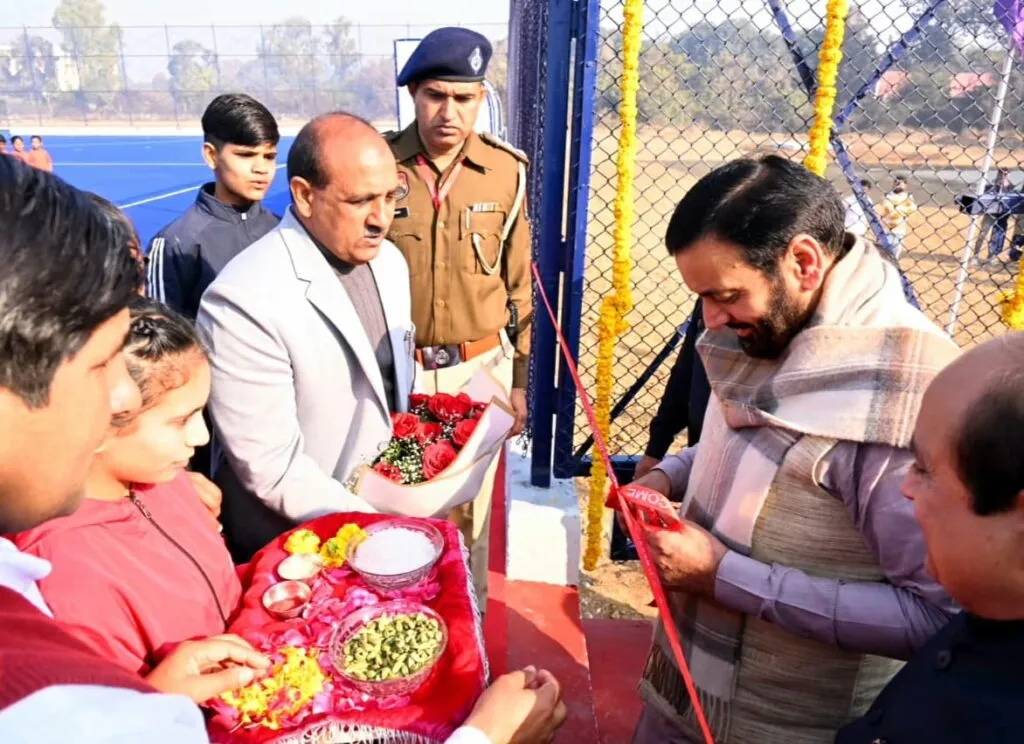 कुरुक्षेत्र विश्वविद्यालय में खेल अधोसंरचना को नई मजबूती: ‘खेलो इंडिया’ के तहत सिंथेटिक हॉकी मैदान का लोकार्पण, ऑल वेदर स्विमिंग पूल का शिलान्यास